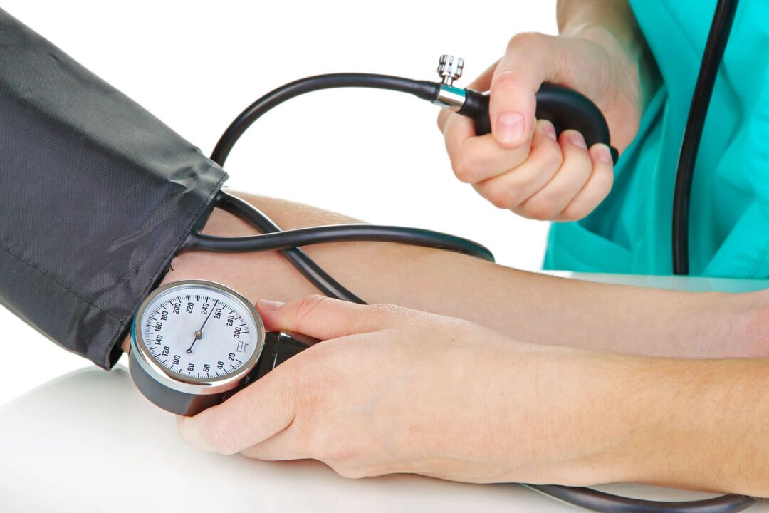 Misurazione della pressione e trattamento dell'ipertensione con capsule Zxcvbnmqwert
