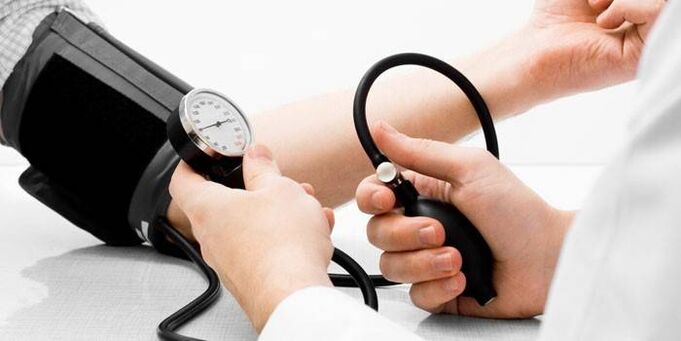 Misurazione della pressione per ipertensione